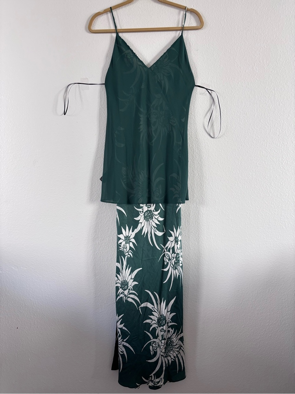 Rag and Bone Larissa Silk Slip Dress in Green Multi Size: 00 - Picture 10 of 16